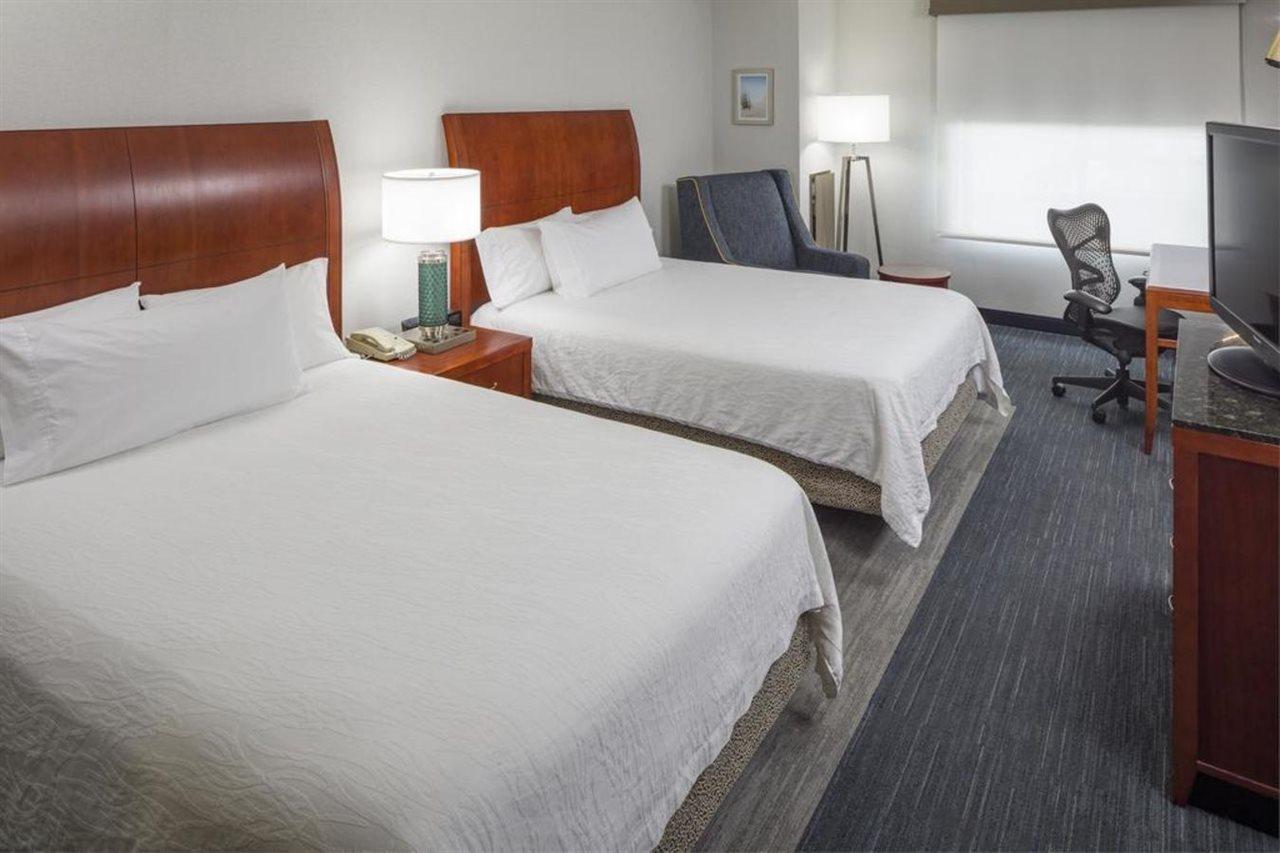 Hilton Garden Inn Плимут Экстерьер фото