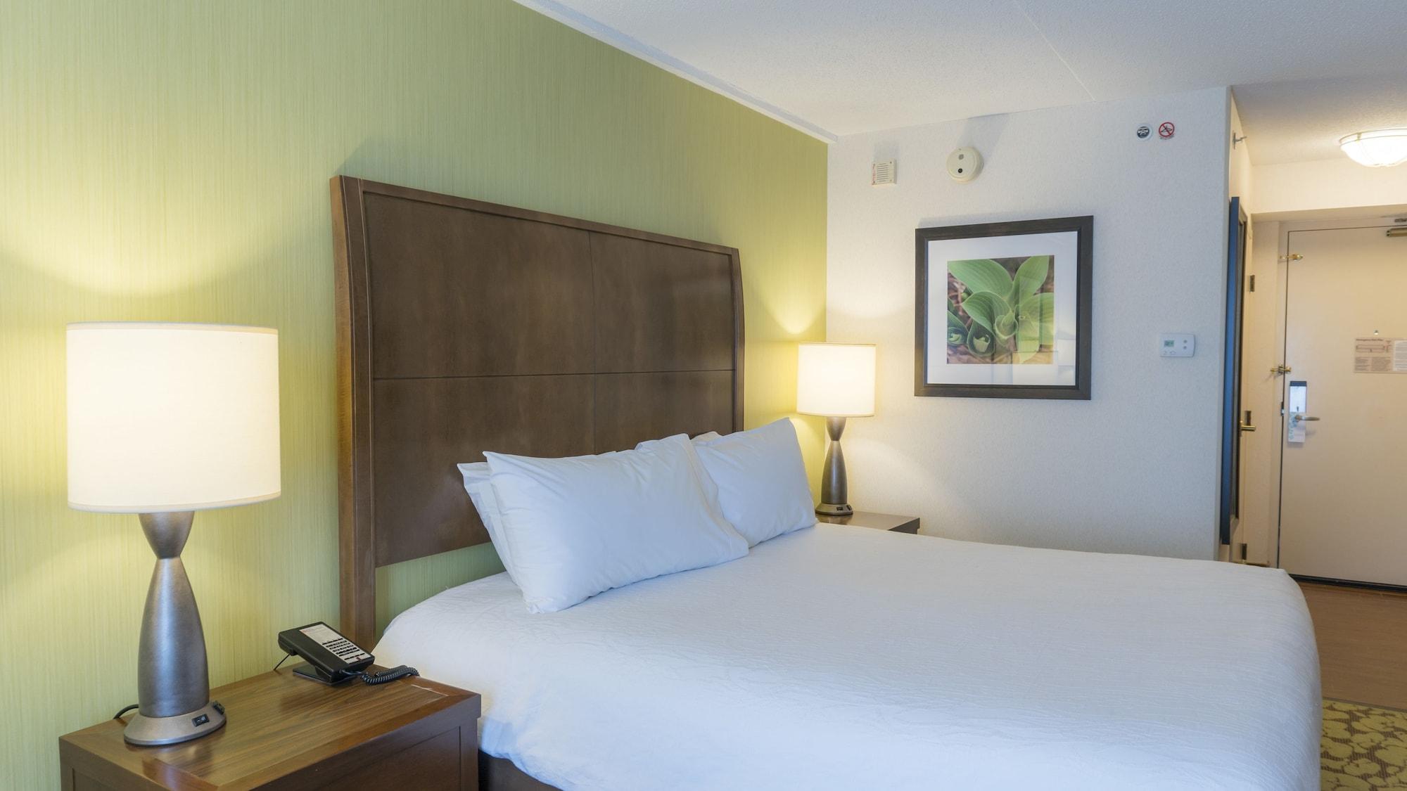 Hilton Garden Inn Плимут Экстерьер фото