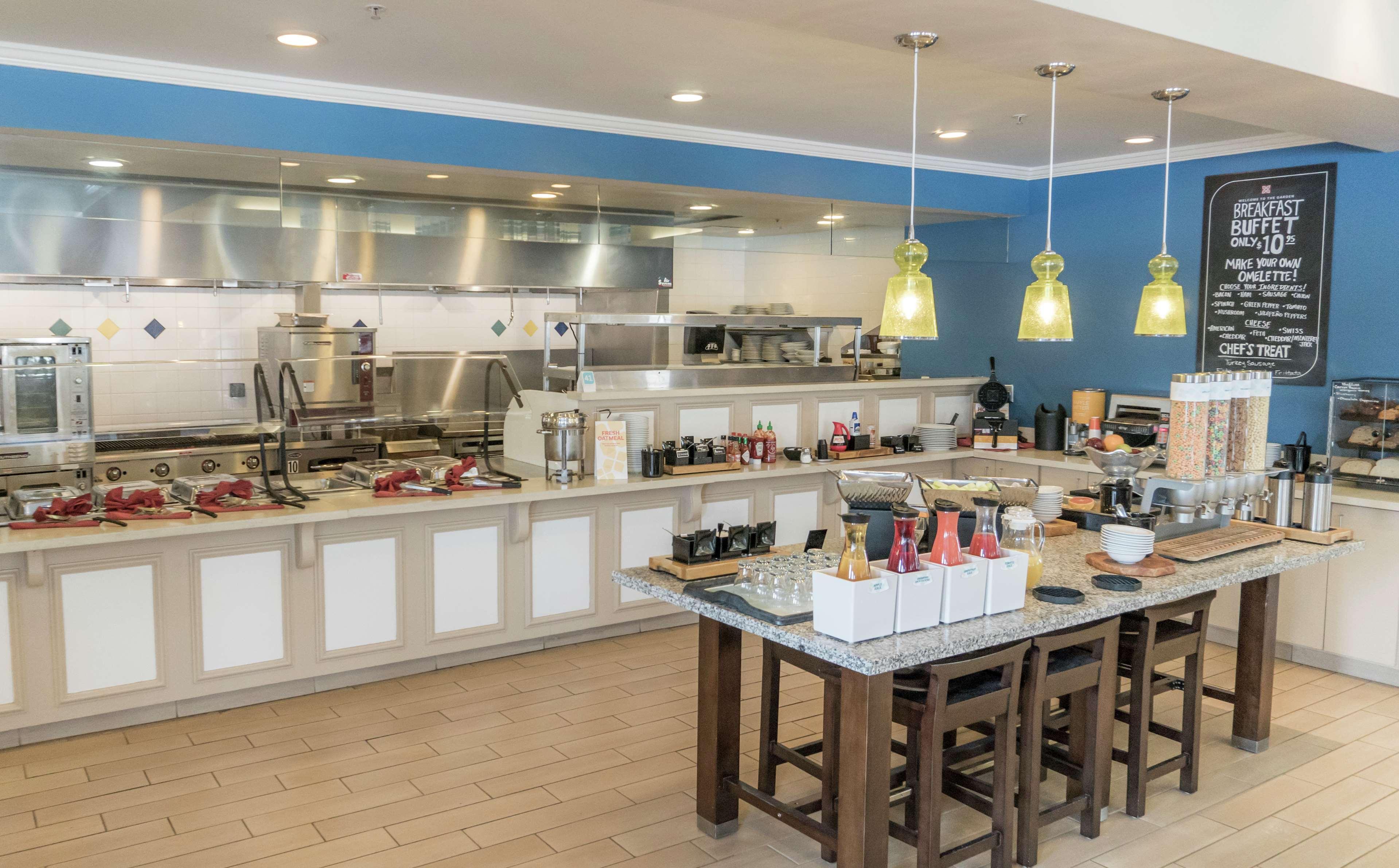 Hilton Garden Inn Плимут Экстерьер фото