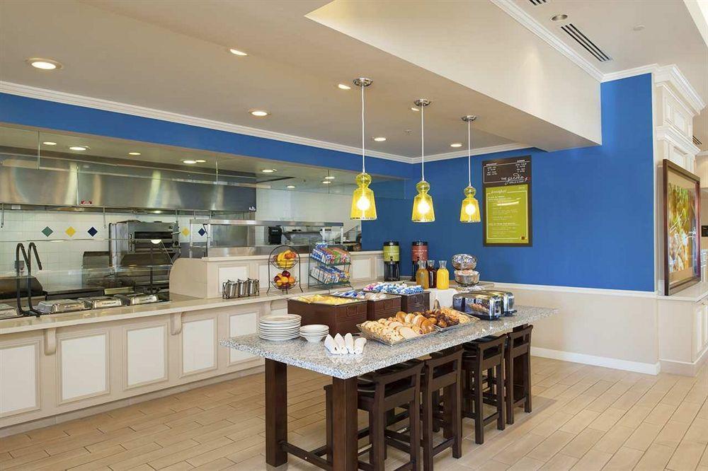 Hilton Garden Inn Плимут Экстерьер фото